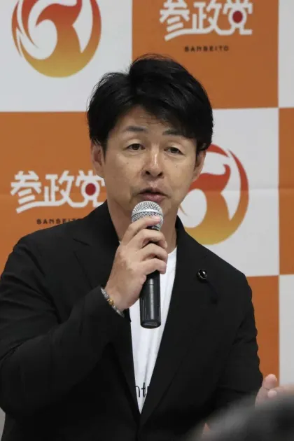 川裕一郎