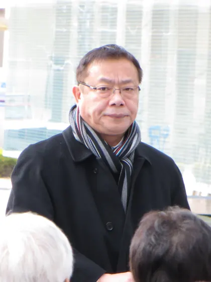 谷公一