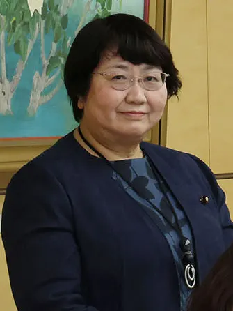 高橋千鶴子