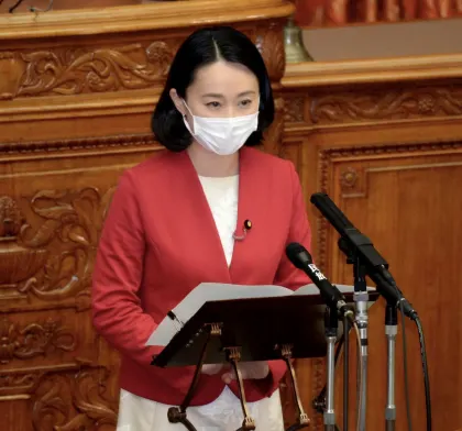 田島麻衣子