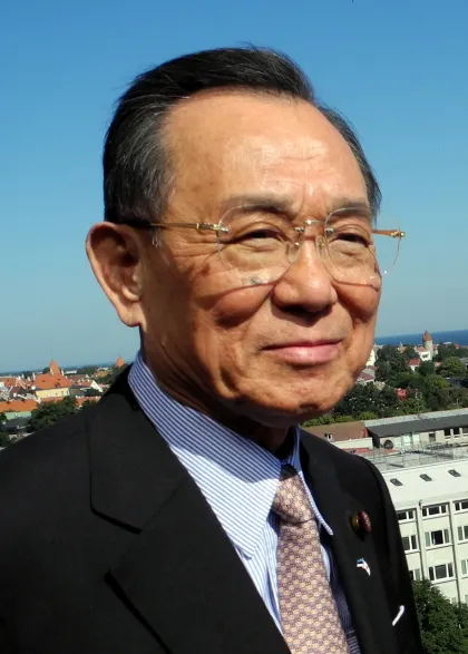 山崎正昭